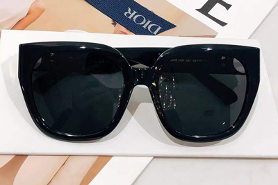 30Montaigne S10F