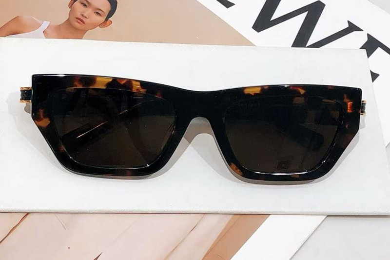 glasses