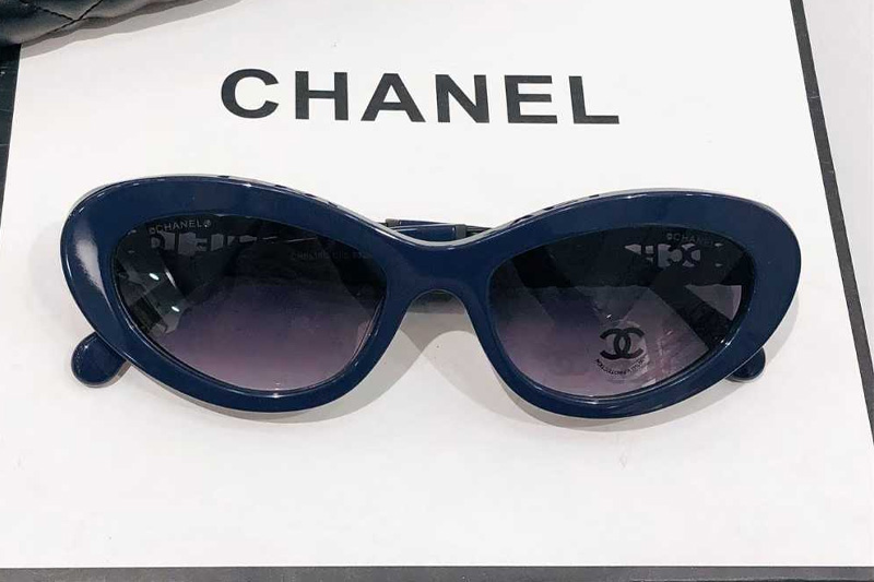 glasses