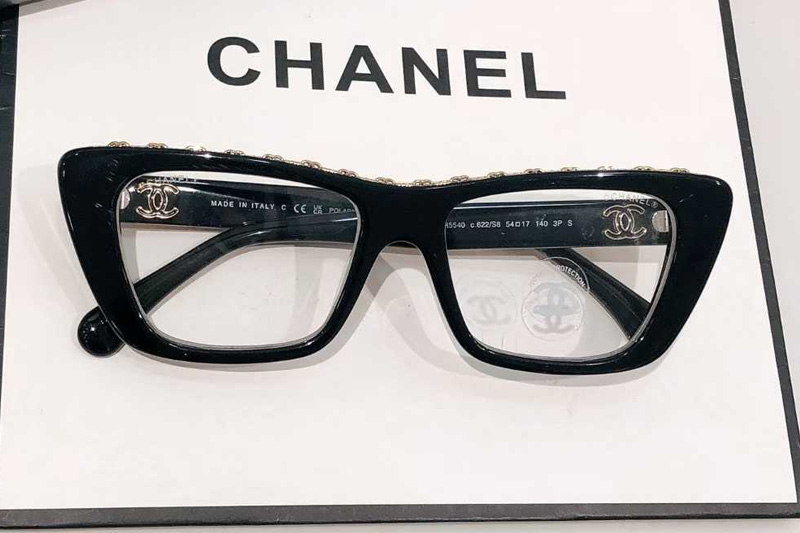 glasses