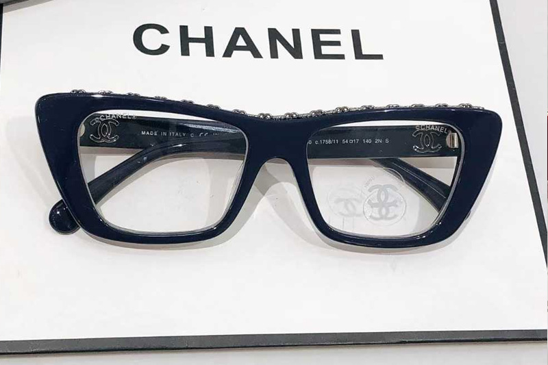 glasses