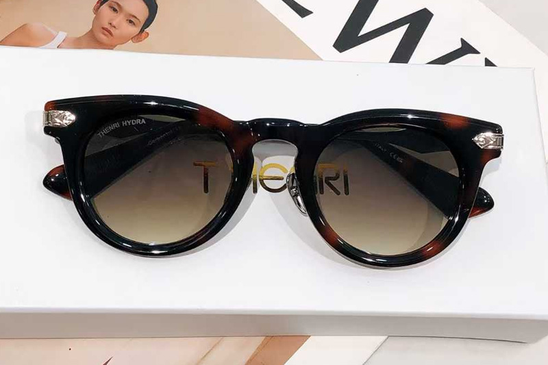 glasses