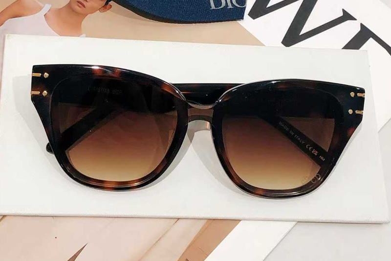 glasses