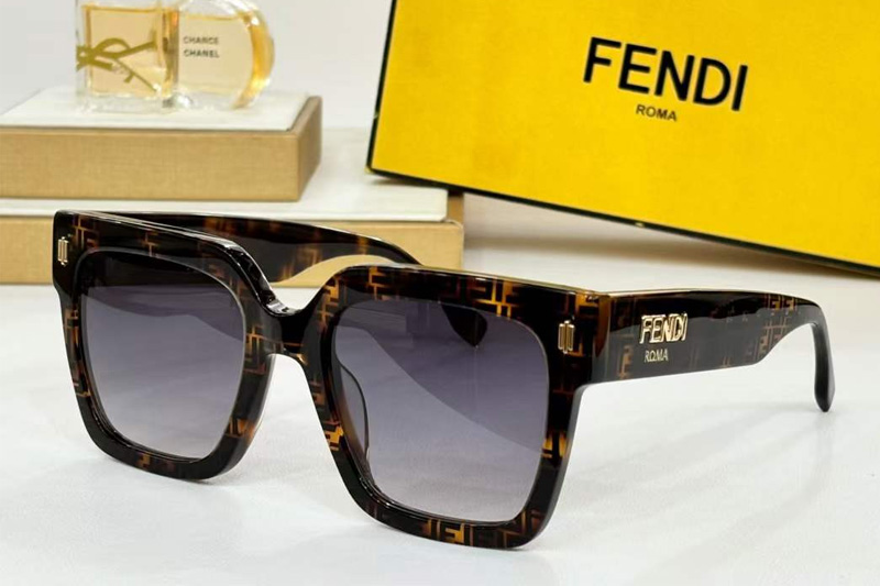 FE40101I Sunglasses Tortoise Gradient Gray