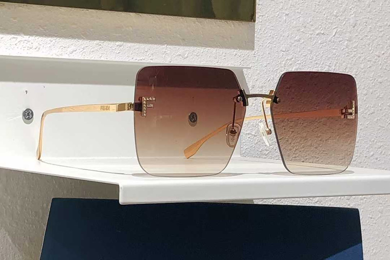 FE4082US Sunglasses Gold Gradient Red