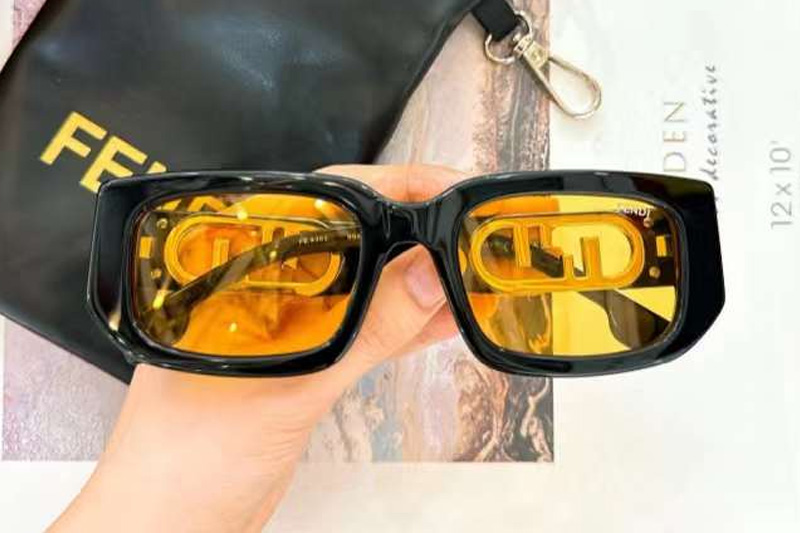 glasses