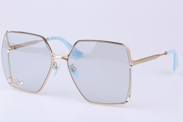 GG0817S Sunglasses In Gold Blue
