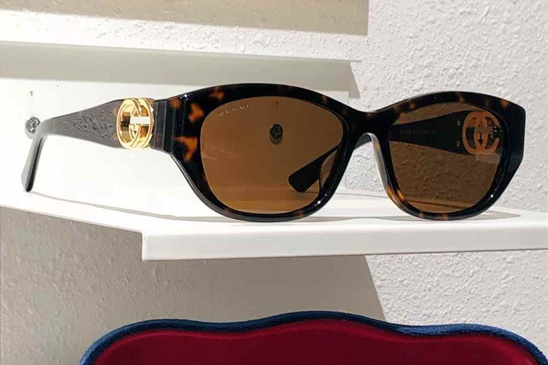 glasses
