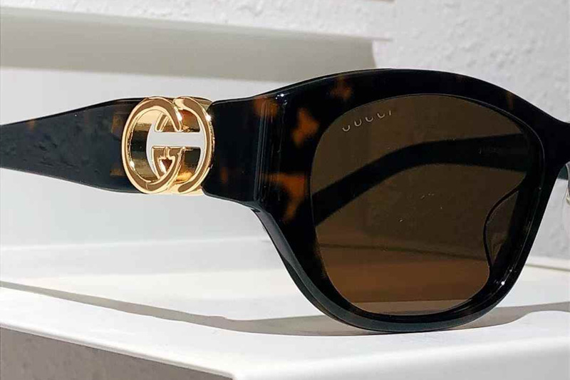 glasses