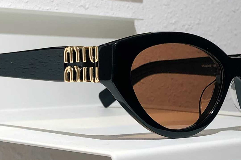 glasses