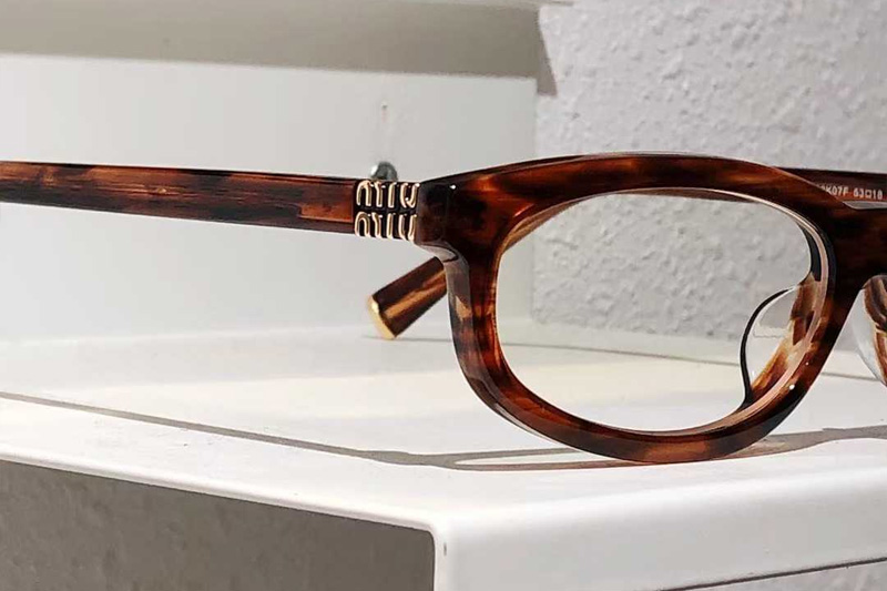 glasses