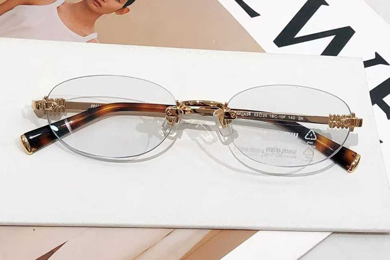 glasses