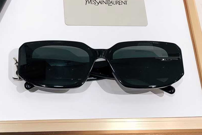glasses