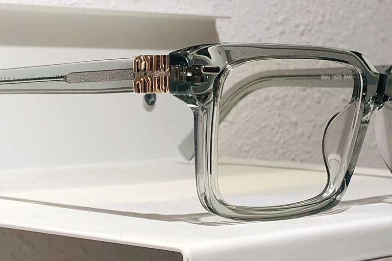 glasses