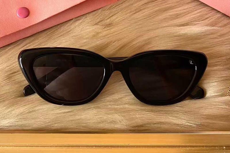 glasses