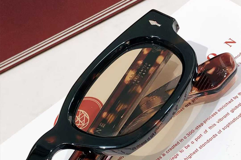 glasses