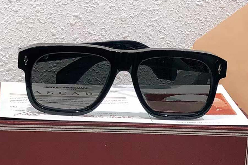 glasses